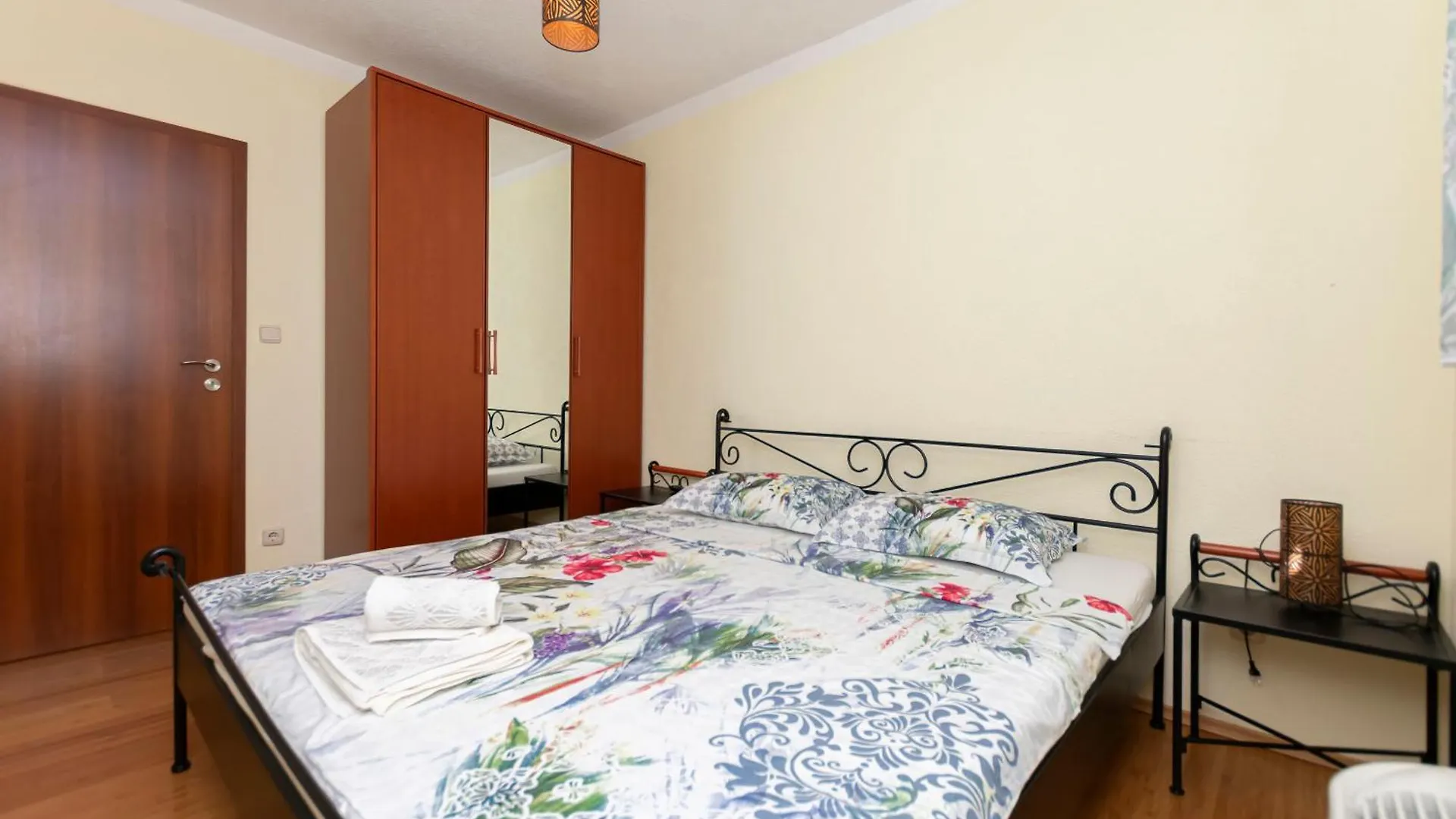 Villa Urban Trogir 0*,  Croatia